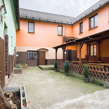 Penzion Ostrava-Levne Ubytovani Exterior foto