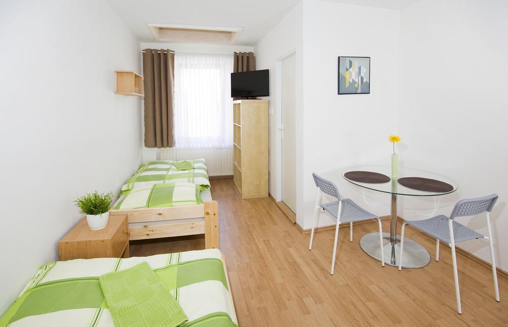 Penzion Ostrava-Levne Ubytovani Exterior foto